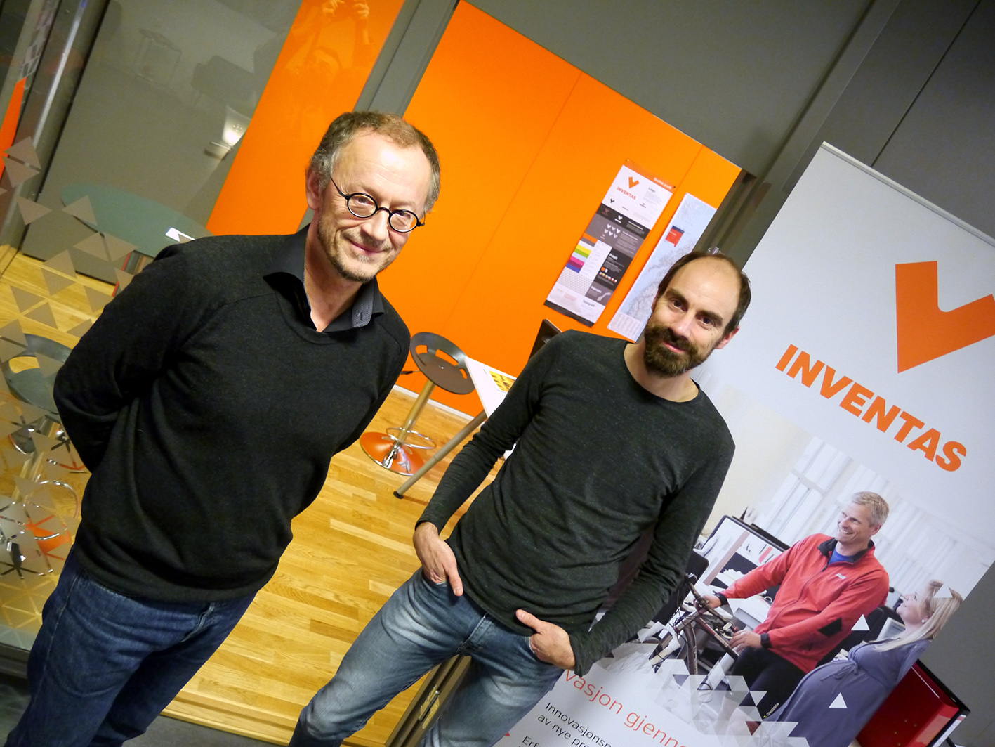 Gode utsikter. Daglig leder Einar K. Selvig og seniordesigner Jonas Hallberg Eggen i Inventas. Bedriften planlegger ytterligere vekst i 2017.