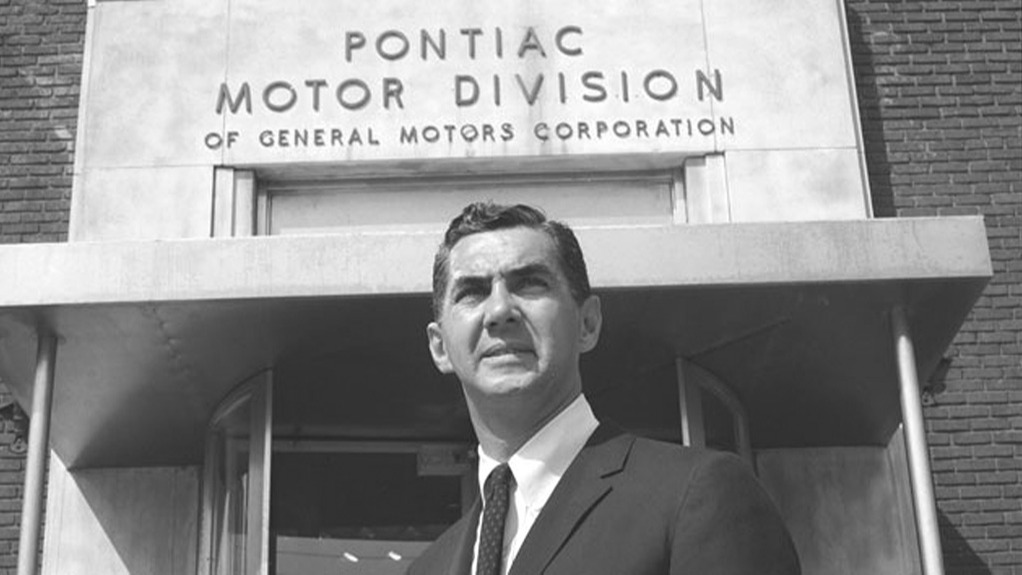 Pontiac Motor Division var på mange måter høydepunktet for Johns karriere, men det visste ingen da.