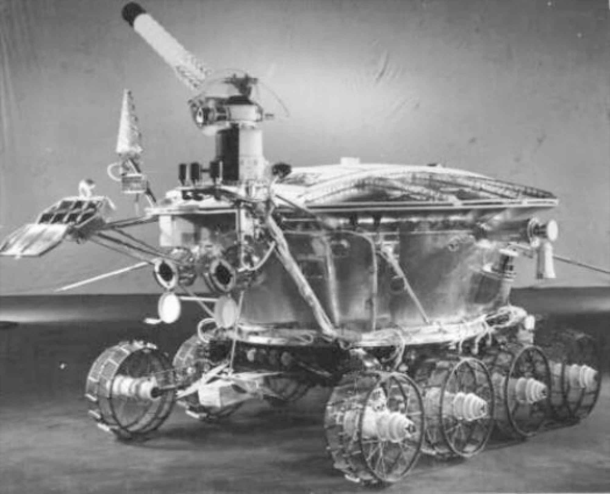 Lunokhod 1 ble den første bilen som kjørte rundt på månens overflate den 17.november 1971. Selv om den var fjernstyrt, skal ingen ta fra russerne den prestasjonen