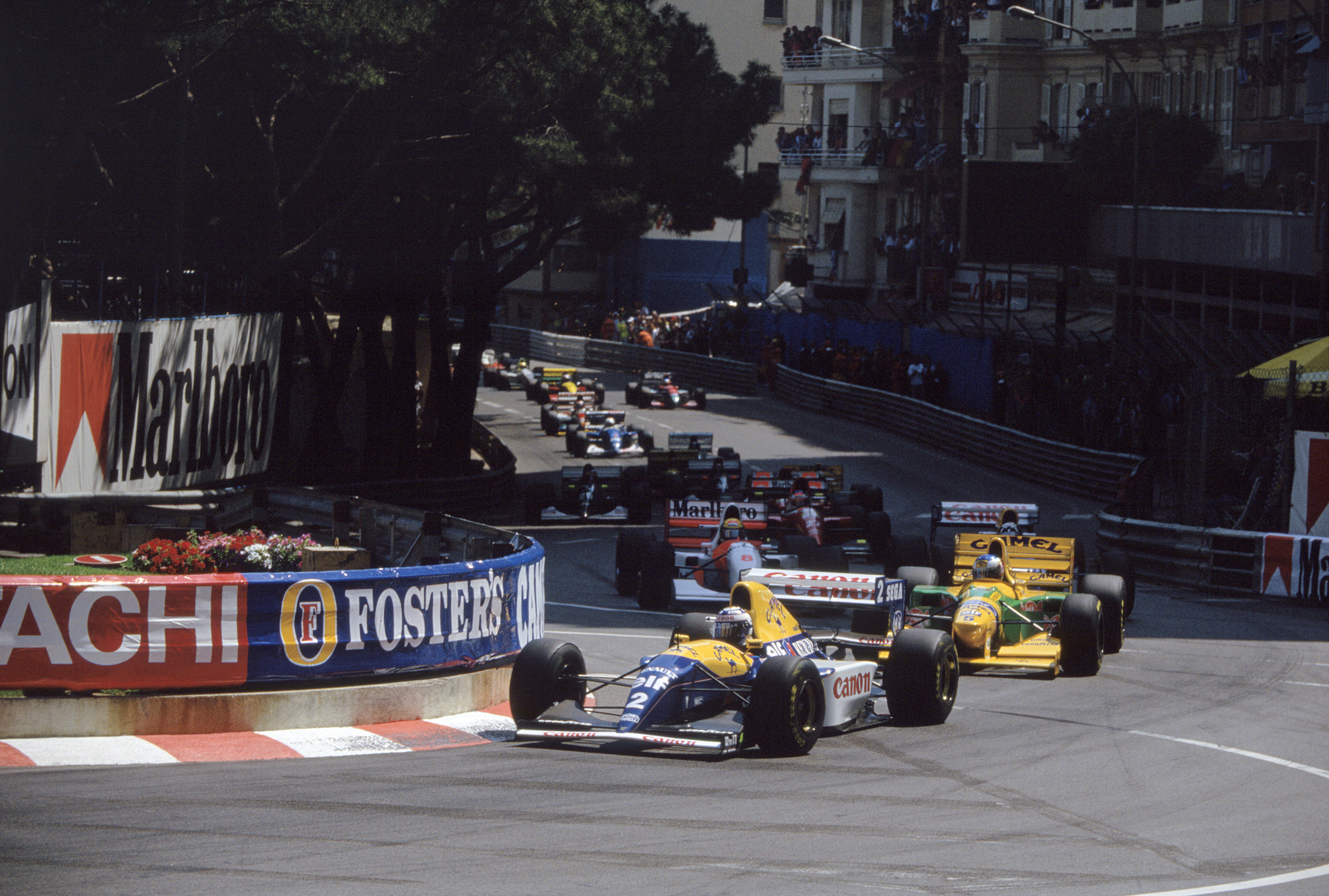 VM-tittel nummer 4 ble nærmest en formalitet i 1993, i en fullstendig overlegen Williams. Her leder han Monaco GP foran Schumacher, Hill og løpets vinner Senna. Foto: Williams