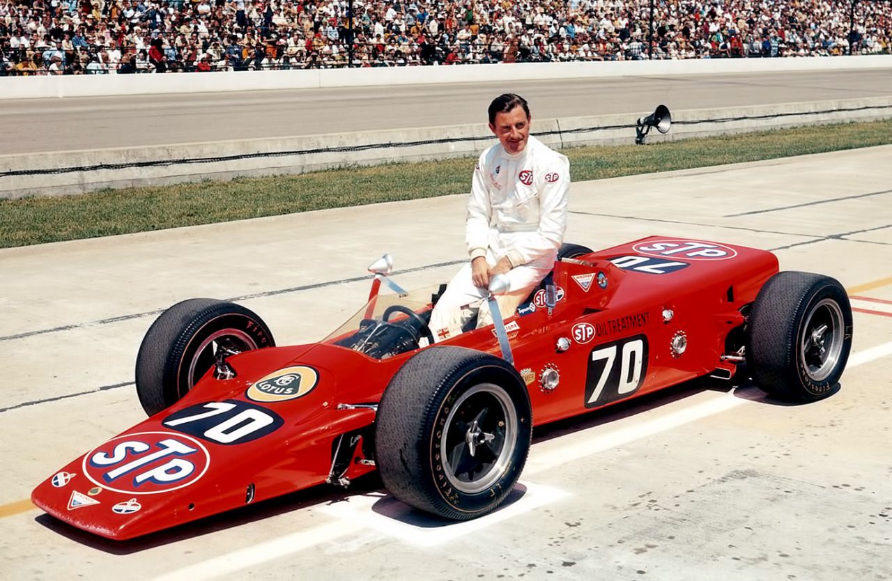 Hill kjørte Indianapolis 500 tre ganger (1966-68), her i sin Lotus 56 med gassturbinmotor i 1968 (Hill skulle også kjøre i 1969, men under trening trakk teamet seg grunnet tekniske problemer) Foto: Indianapolis Motor Speedway