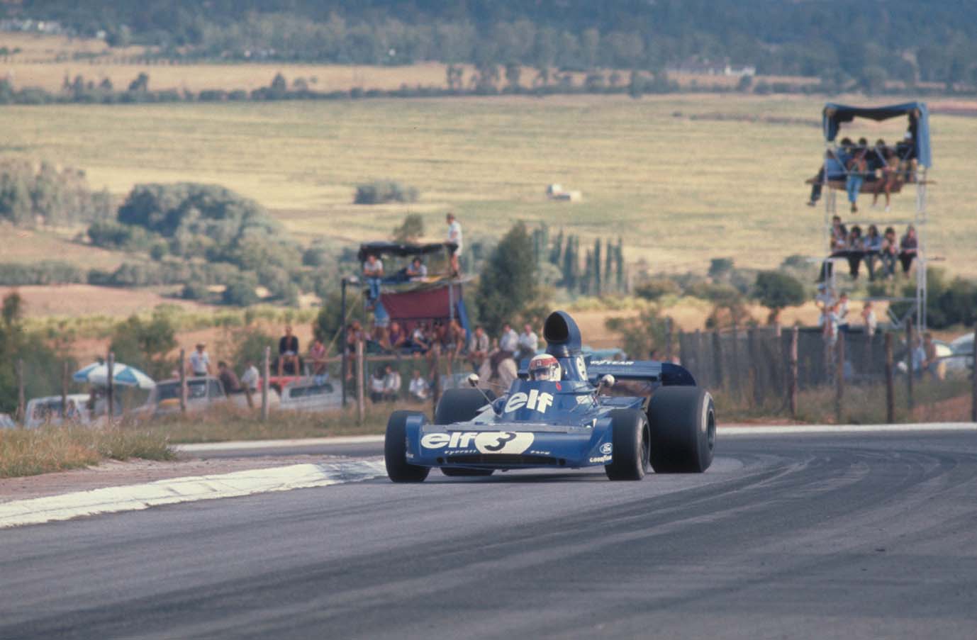 I 1973 måtte Stewart kjempe mot Fittipaldi og Peterson i Lotus, men til sist var det han som sto igjen som mester.