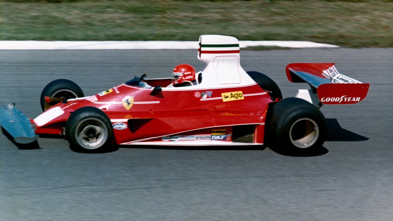 Lauda ble verdensmester for Ferrari i 1975, etter en imponerende sesong.