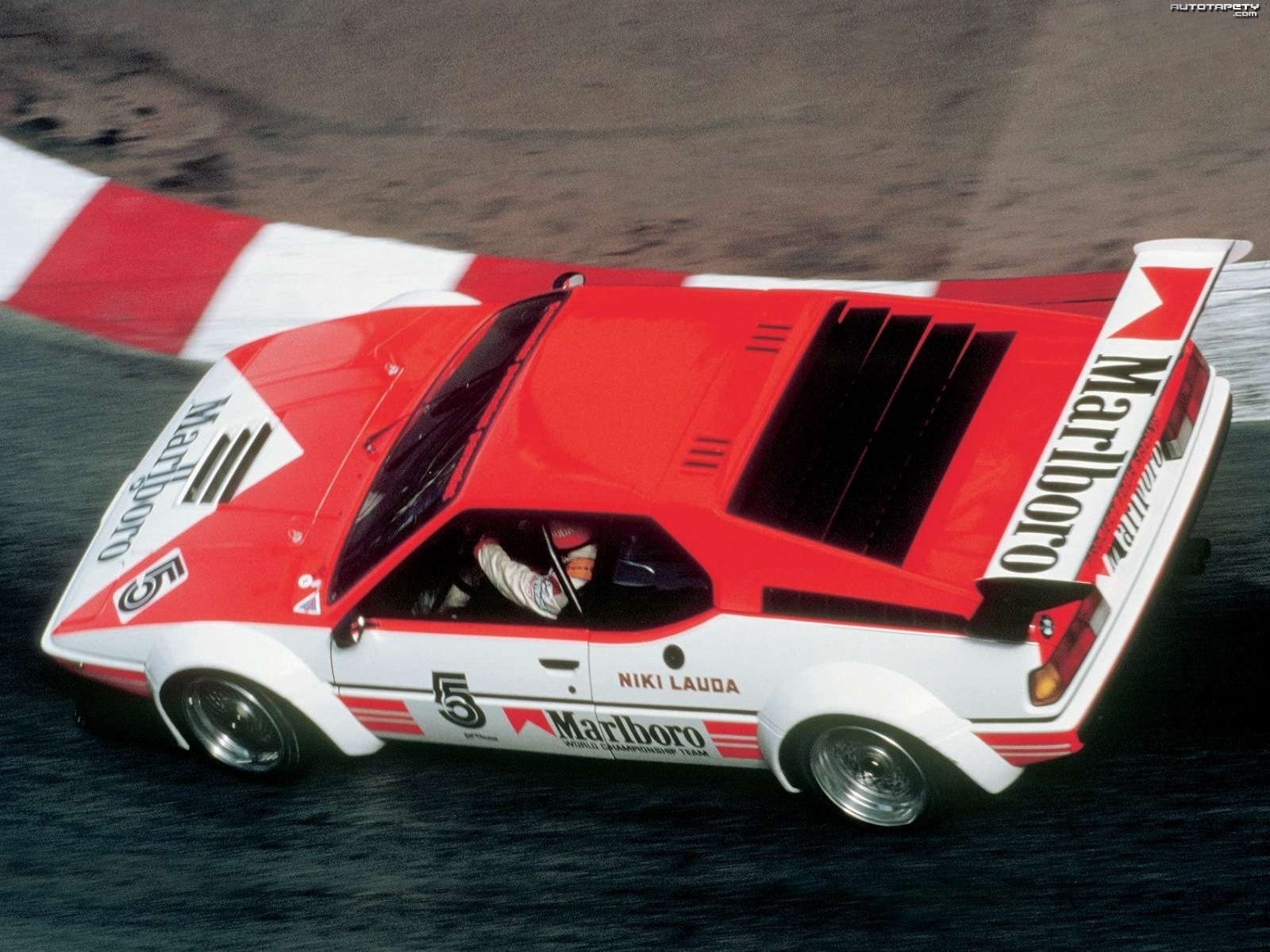 I 1979 ble Lauda procar-mester i sin Marlboro-sponsede BMW M1. Foto: BMW
