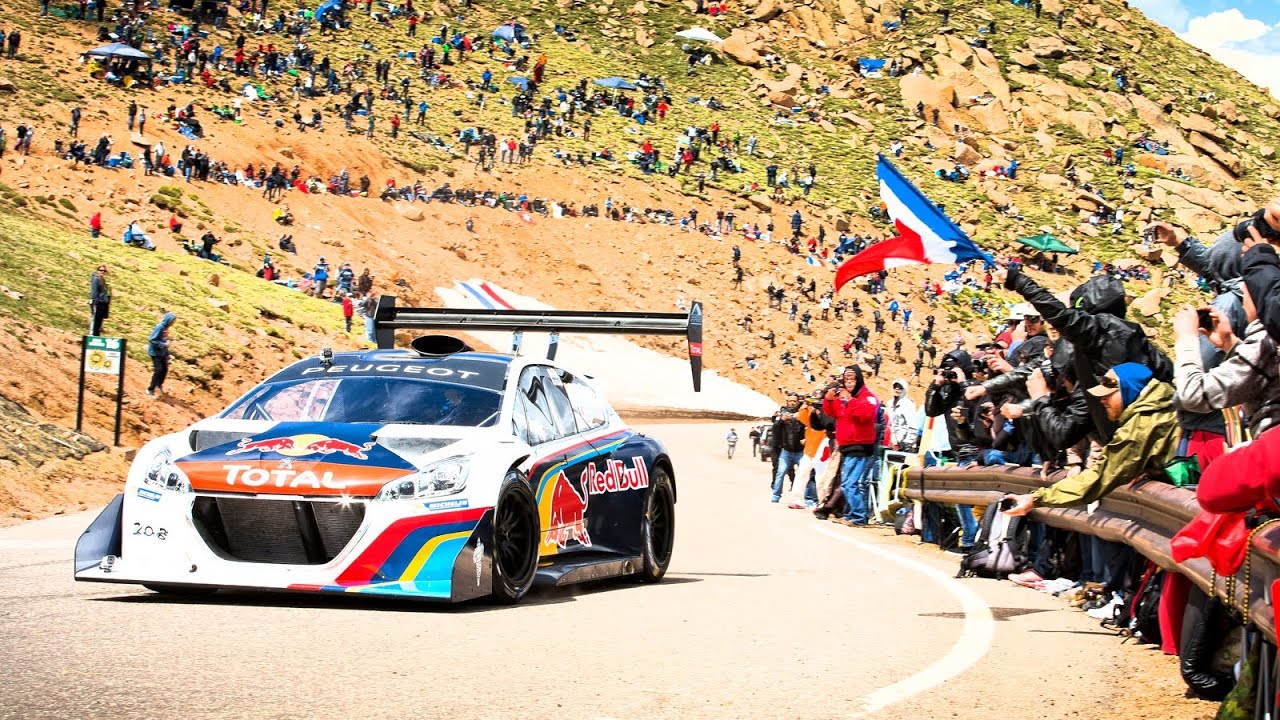 Loeb dukket opp på Pikes Peak i 2013 i en Peugeot 208 T16, og fullstendig pulveriserte bakkerekorden.