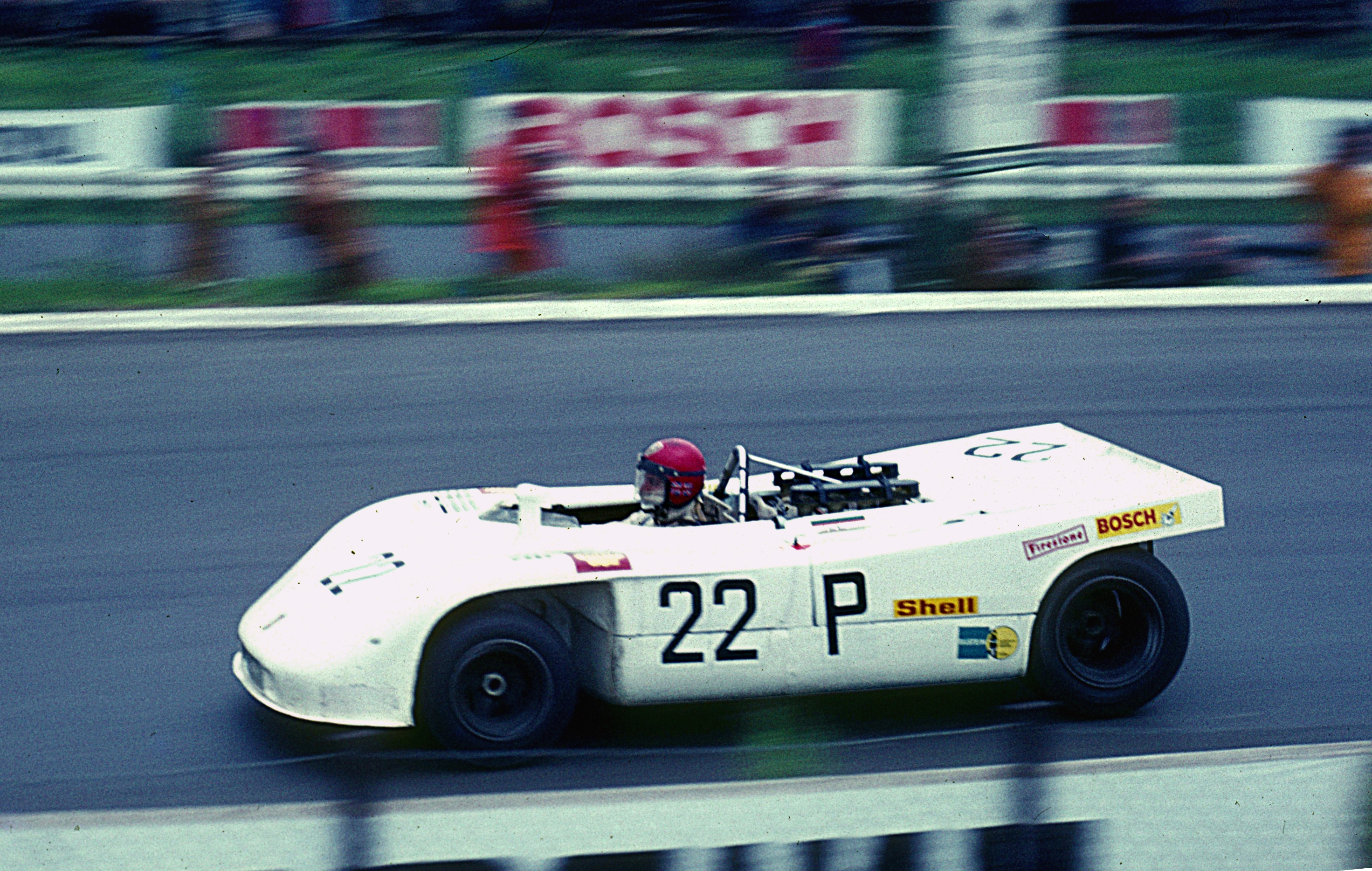 Vic Elford i en Porsche 908/3, som han kjørte flere løp med i 1970. Foto: Wikipedia
