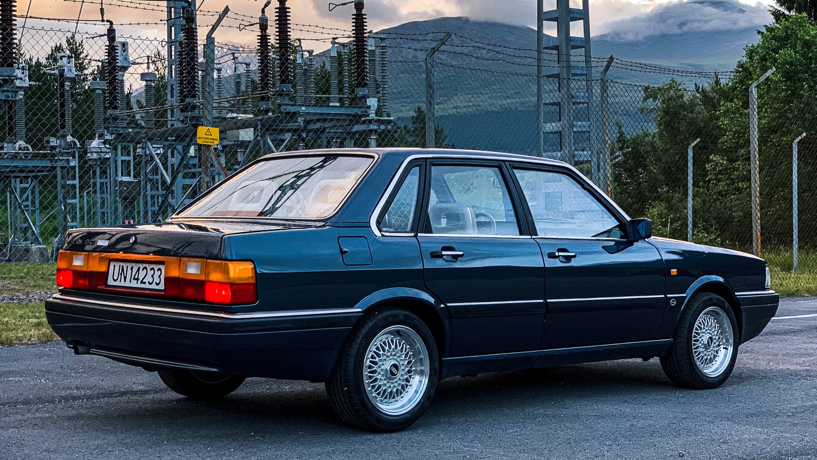 Ukas Bil: 1985 Audi 90