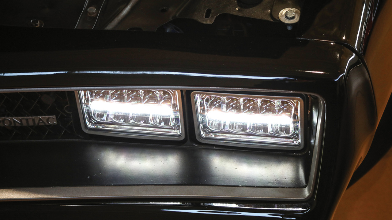 Forførende frontlykter.