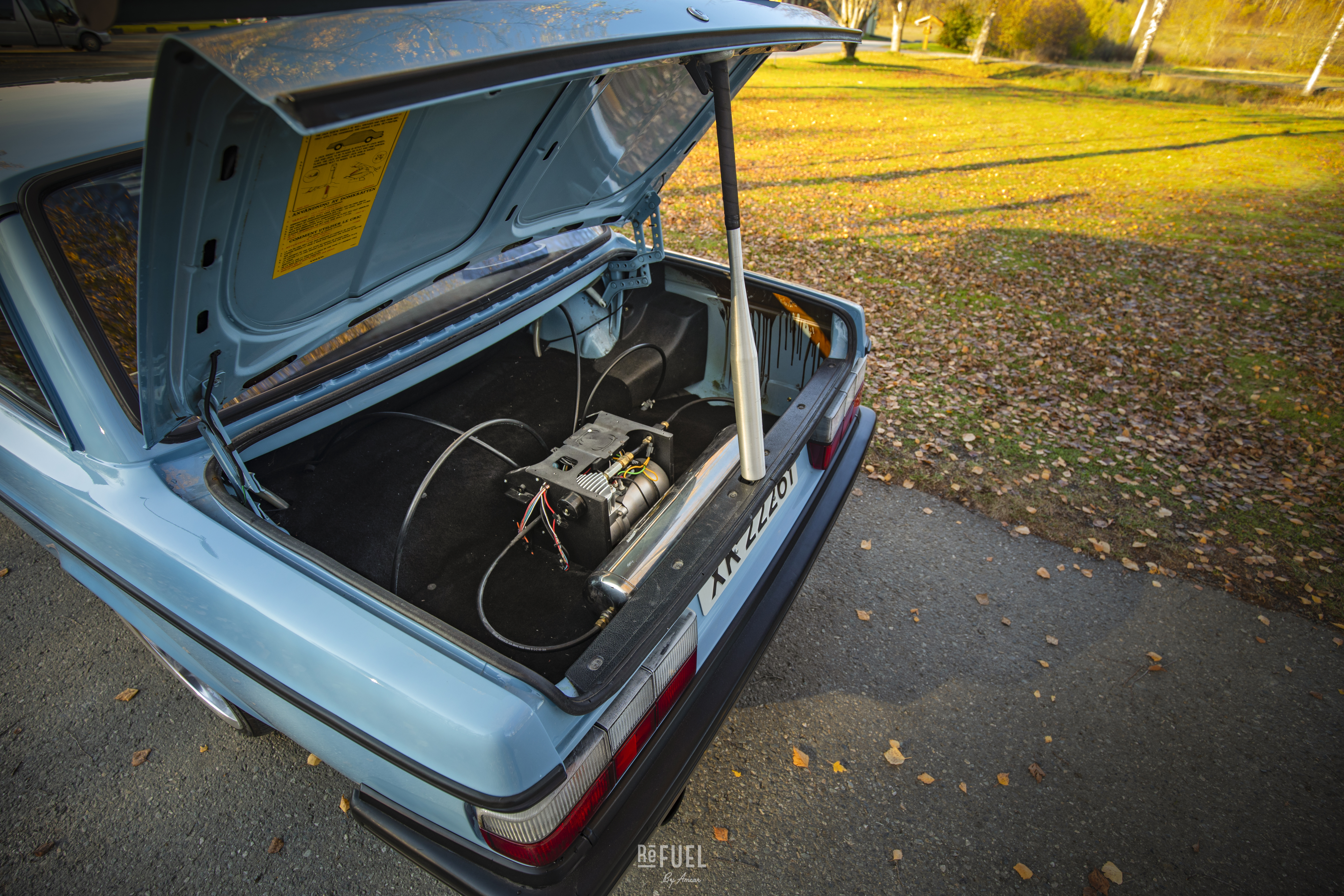 Balltre for å holde bagasjerommet oppe er en fiffig detalje.