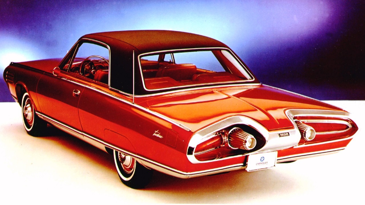 Bakenden var klart mest vellykket på Chryslers turbinbil, og spesielt lyktene utformet som sluttpartiet på en stor turbojetmotor fra et jagerfly var en innertier rent designmessig. 