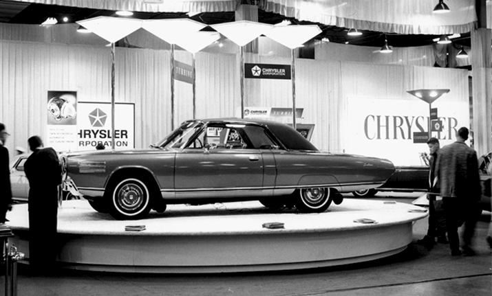 Chryslers turbinbil vakte begeistring på bilutstillinger verden rundt, her fra Chicago-utstillingen i 1964. 