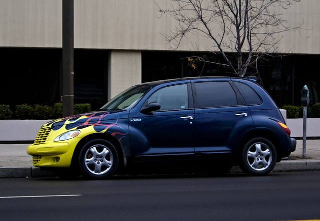 PT Cruiser kunne leveres med flammer fra fabrikk.