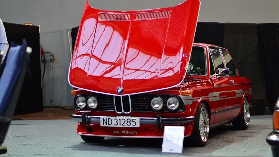 En bil som ikke skjemmer seg bort på utstillinger