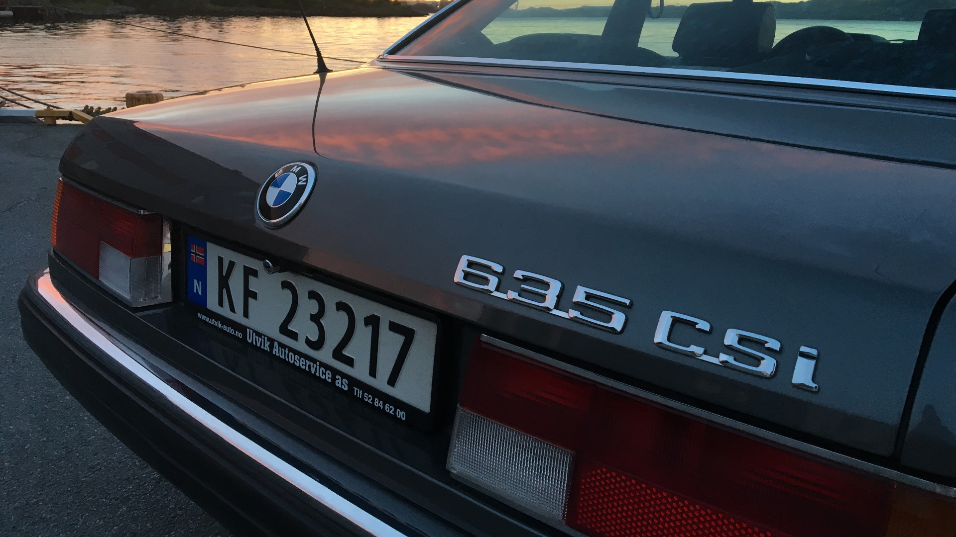 635CSi pryder bakluken.