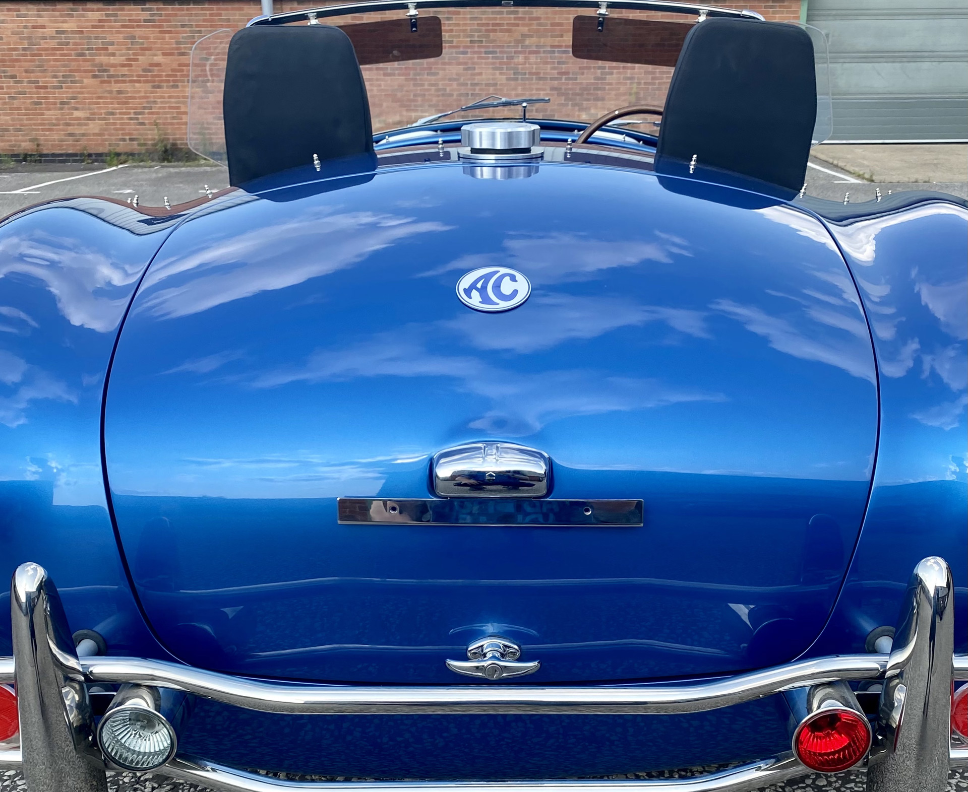 Hvem vil ha en elektrisk Cobra?