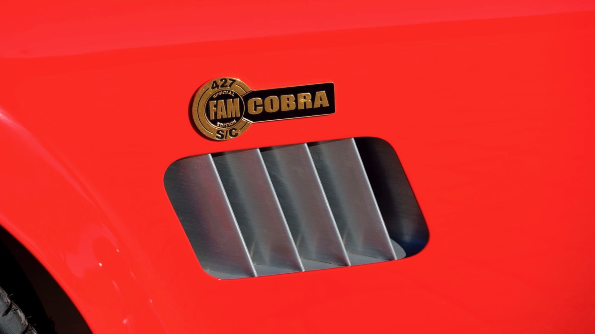 427 fam logo på forskjermene.