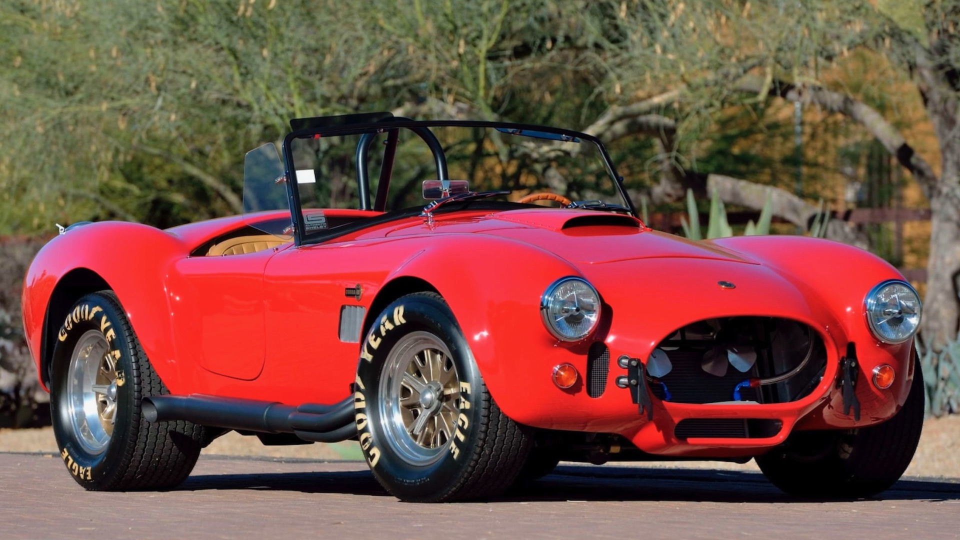 Nå kan du bli eier av Paul Walkers Cobra!