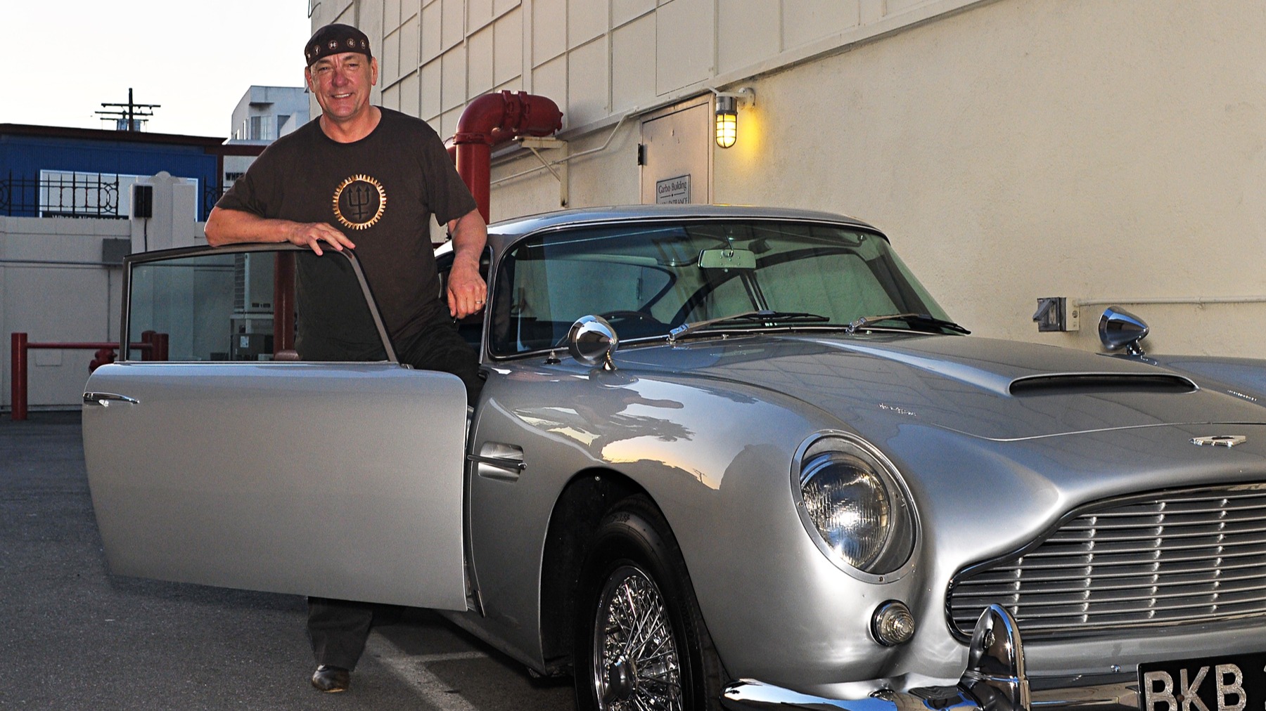 Niel Peart og hans Aston Martin DB5