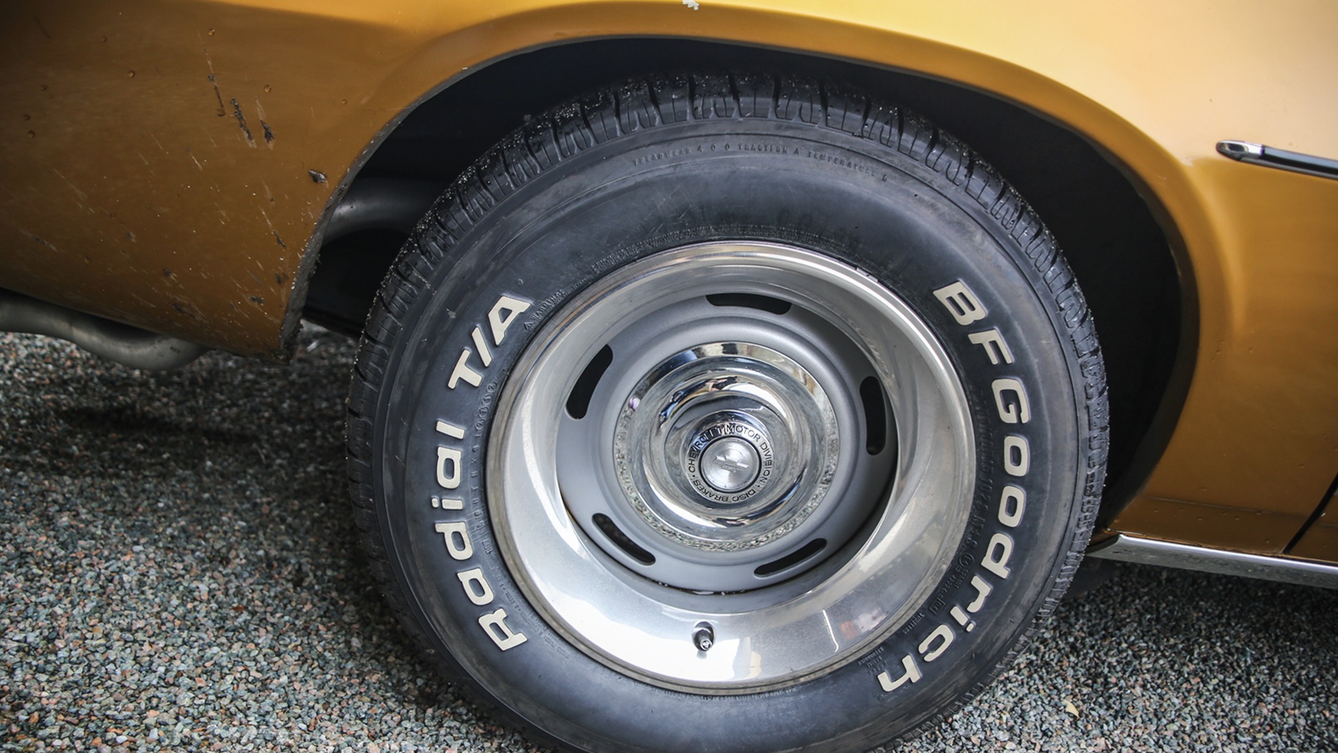 Herllige old school-felger.