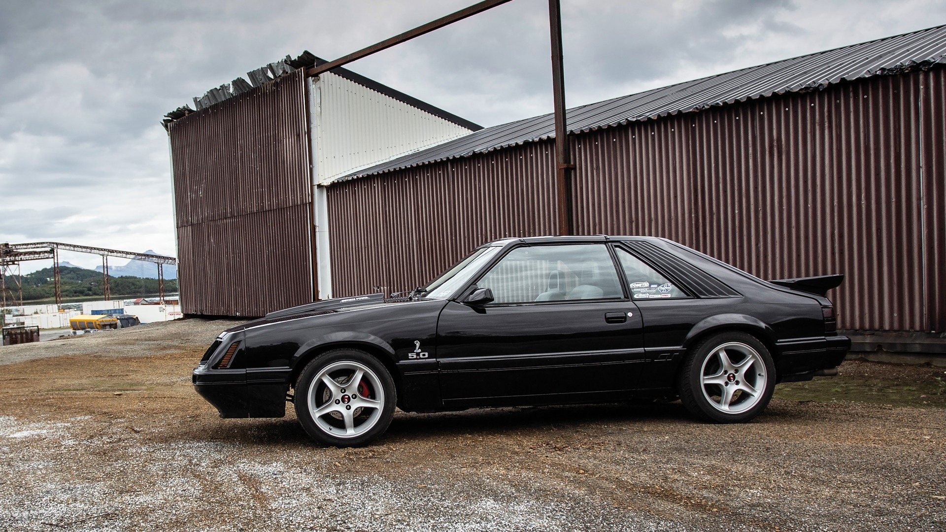 Burnout machine - 1986 Ford Mustang