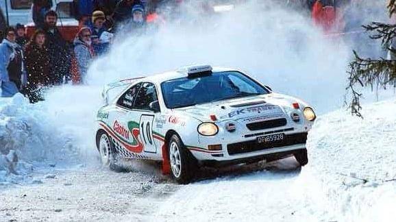 Her kjører Sveinung Petter Solbergs gamle Celica i Rally Hokksund i 2001