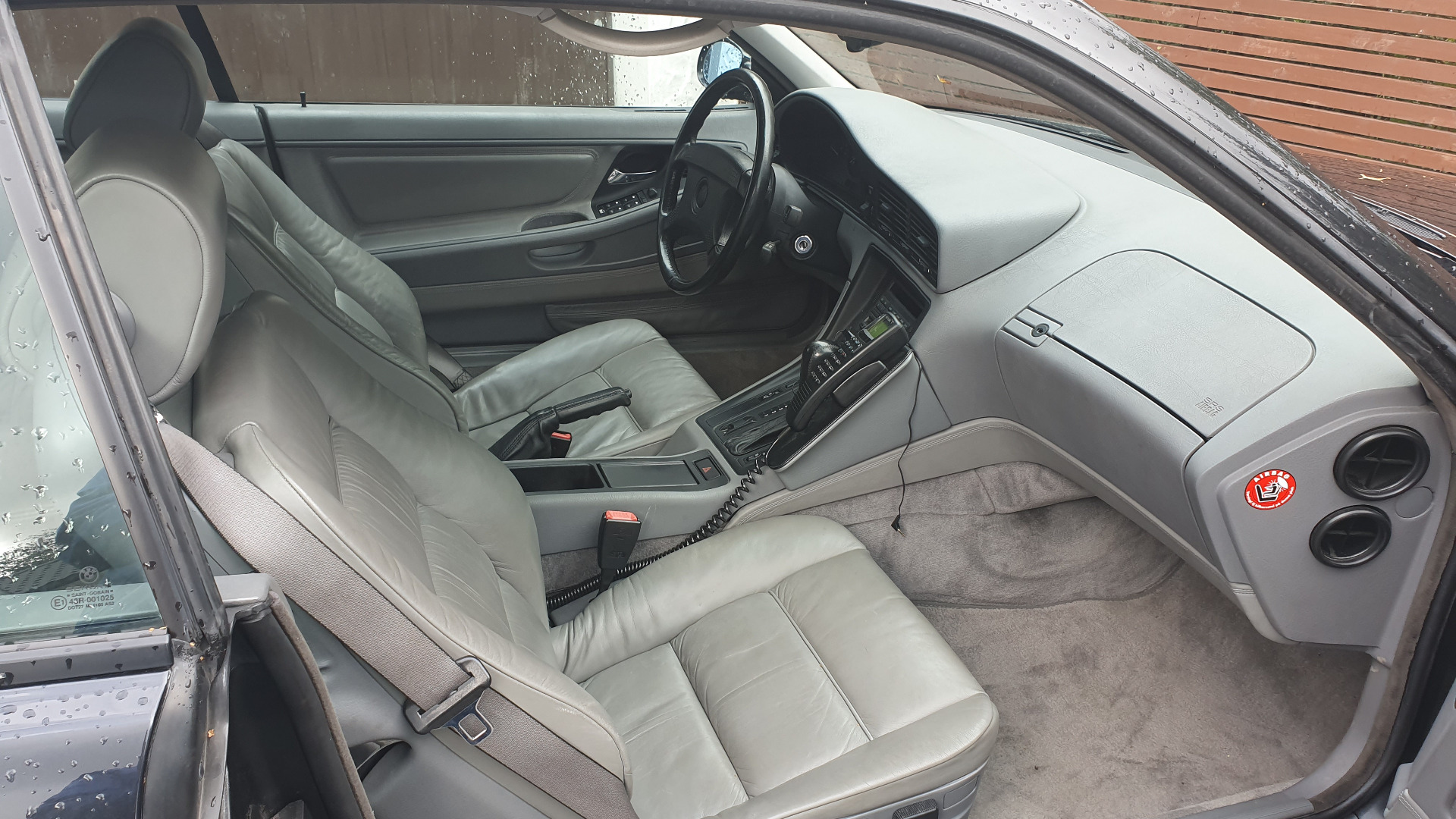 Herlig interiør i Silbergrau nappa skinn.