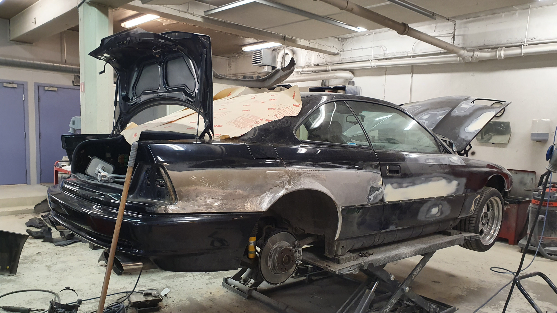 Her tinnsparkles den originale breddingen.