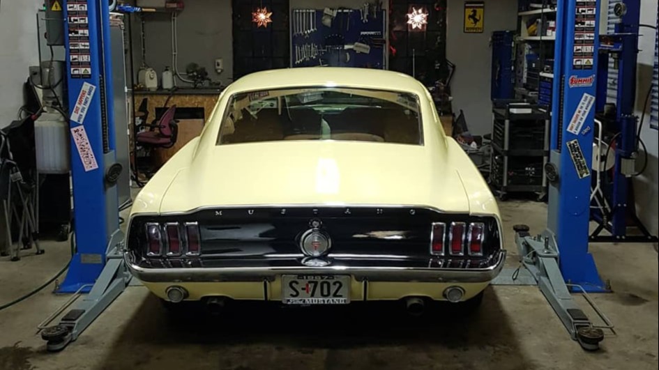 Lite er kulere enn bakenden på 1967 Fastback!