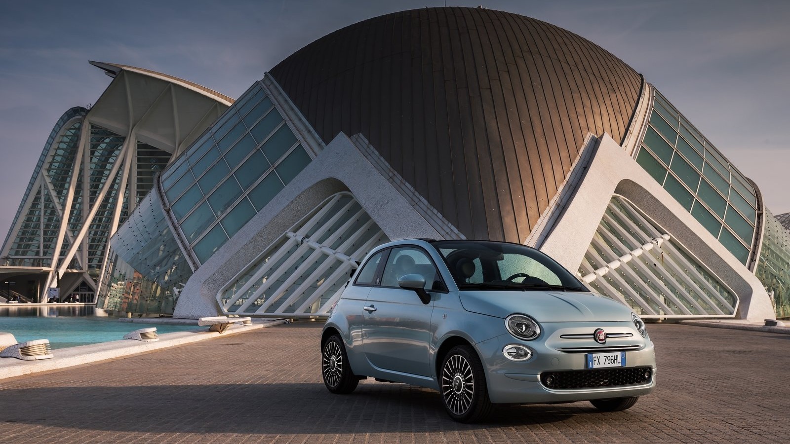 Fiat 500 i hybrid-versjon er et godt alternativ for mange italienere.