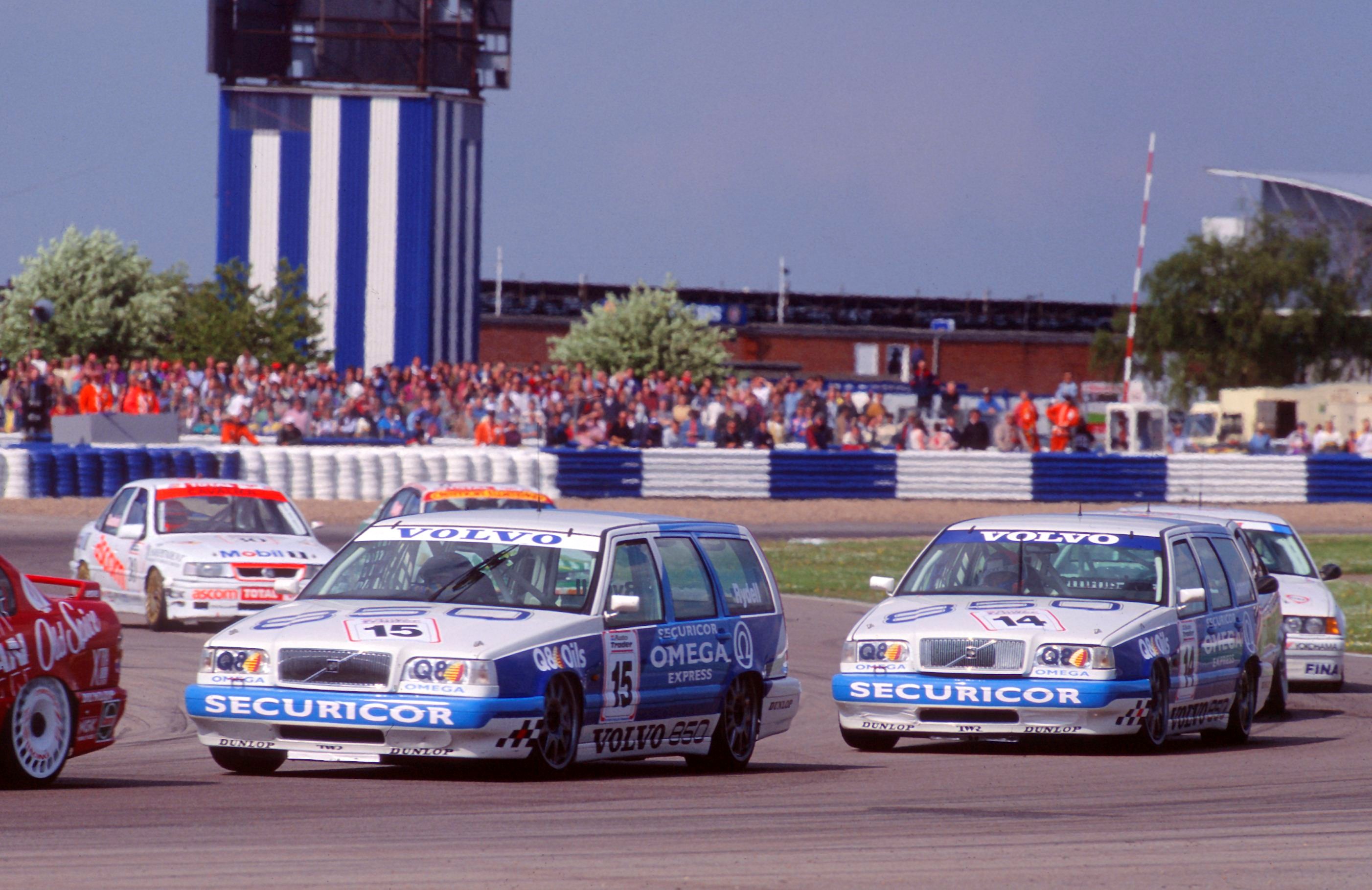 Rickard Rydell og Jan Lammers kjørte hver sin 850 Stasjonsvogn