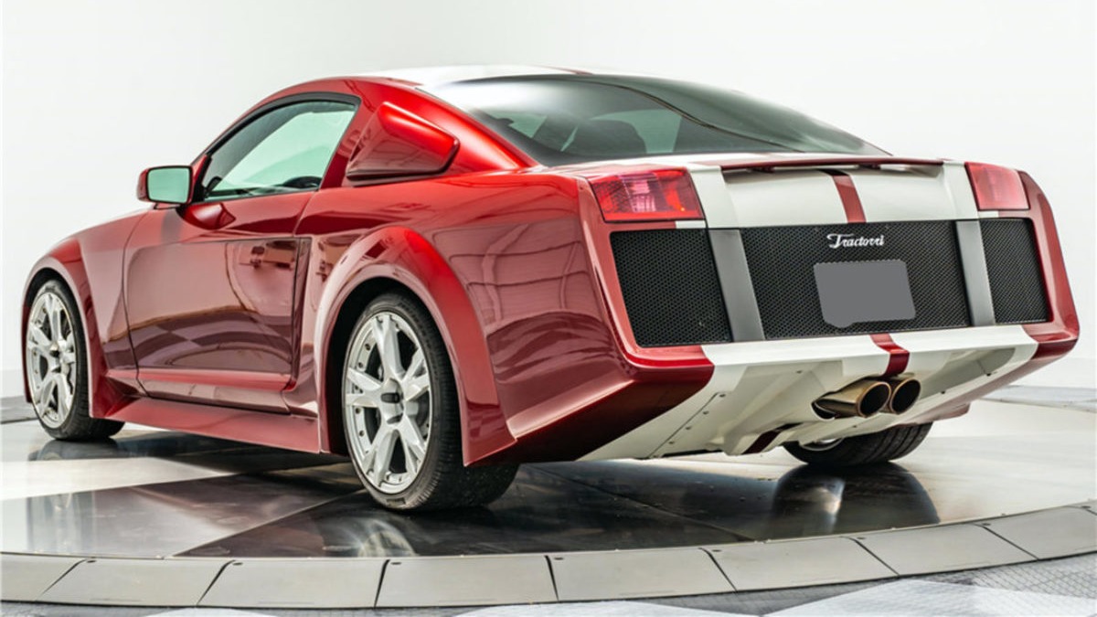 Å mikse en Gallardo og en Mustang er kanskje ingen god visuell ide.