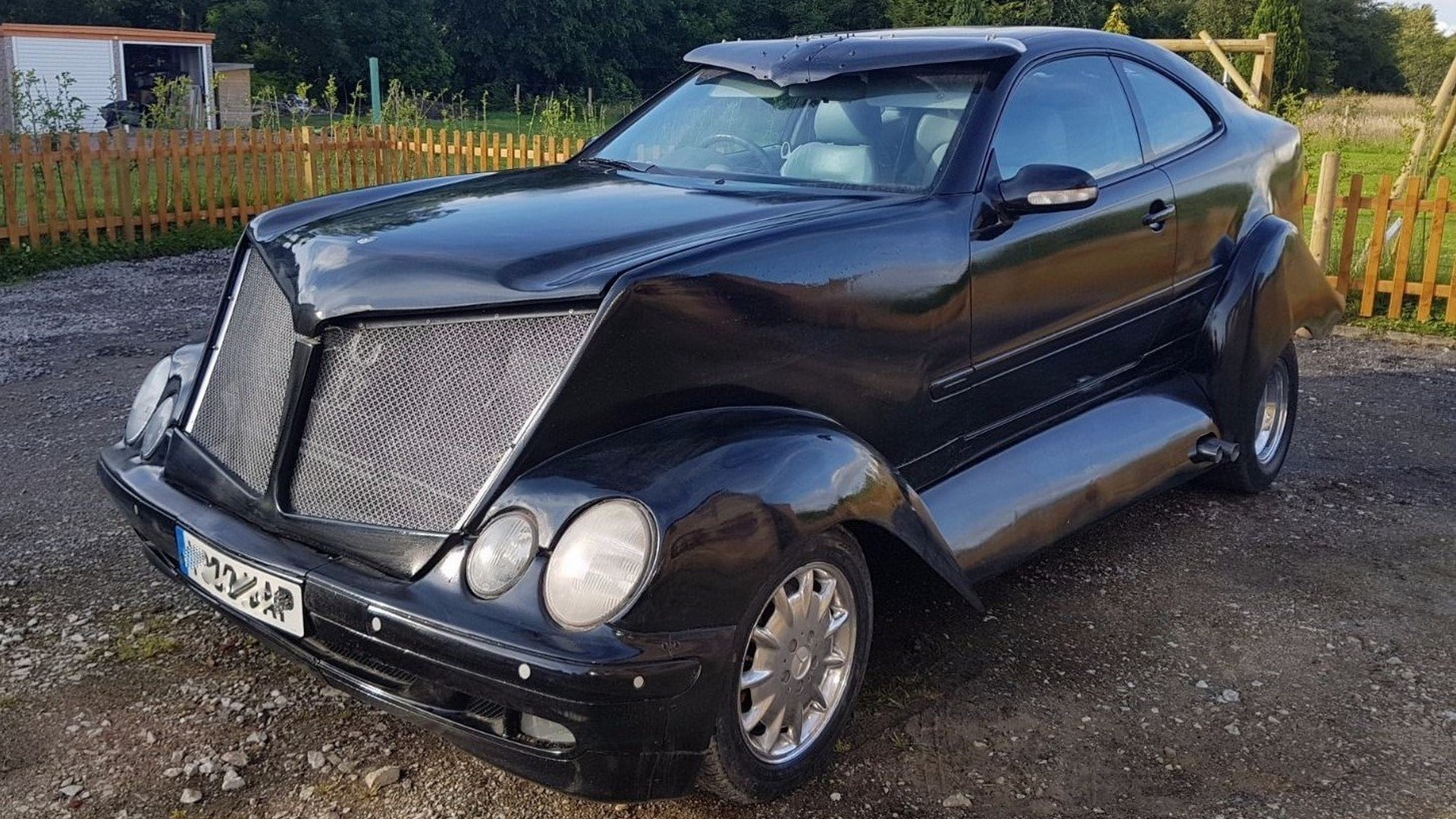 Ville du blitt sett kjørende i denne Mercedesen?