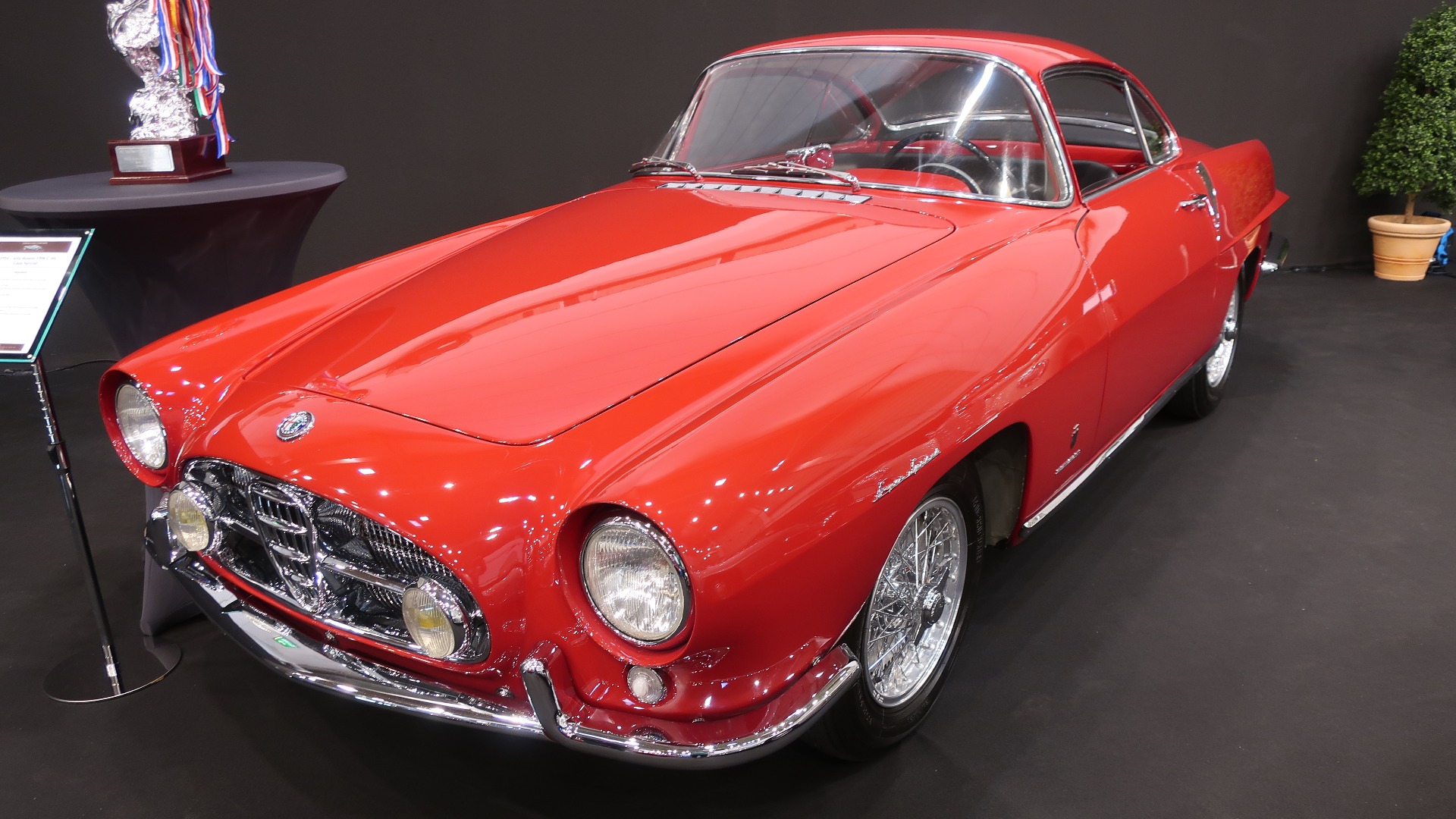 Best in show ble denne 1954 Alfa Romeo 1900 C SS Ghia Special.