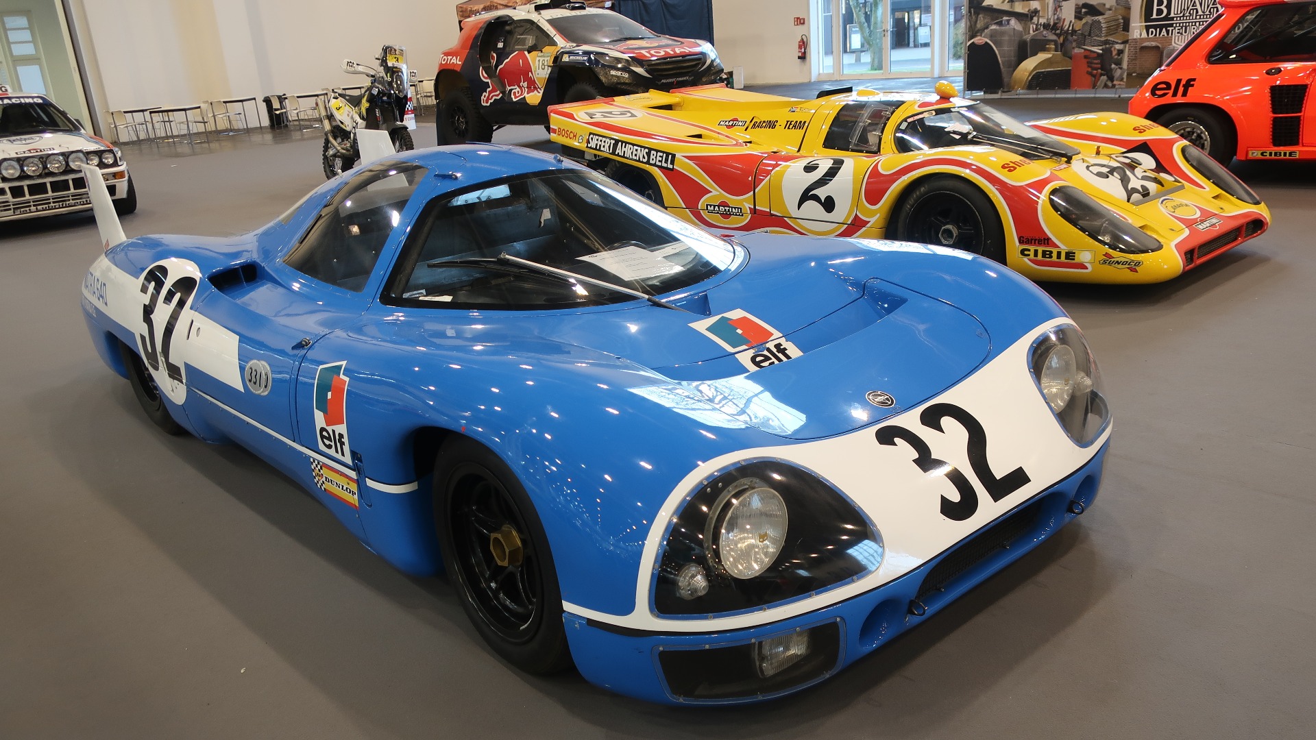 En Matra 640 prototype og en Porsche 917 i perfekt harmoni.