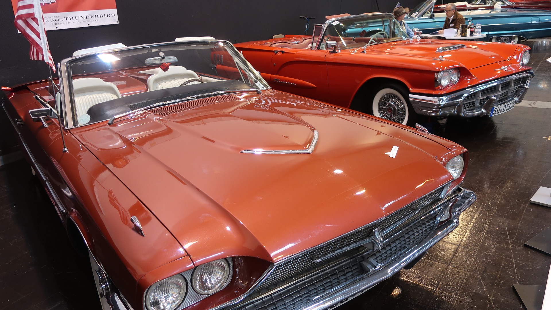 Ford Thunderbird i bøtter og spann.