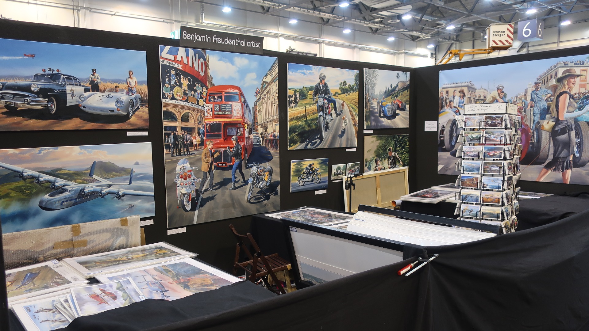 Masse nydelig kunst å se. Her Benjamin Freudenthal sin stand, som i år tegnet den offisielle posteren til messen.