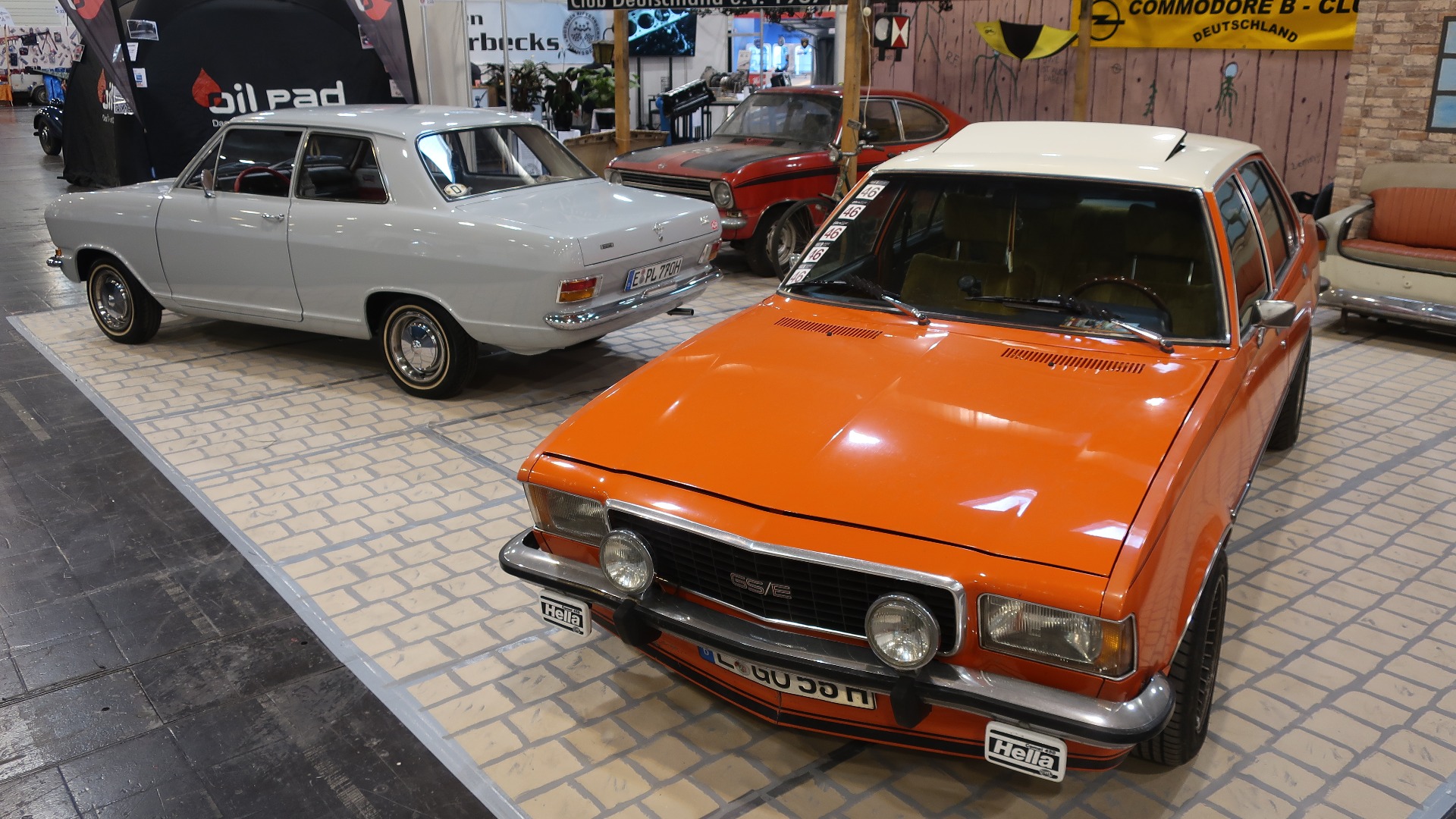 Opel-klubben sin stand.