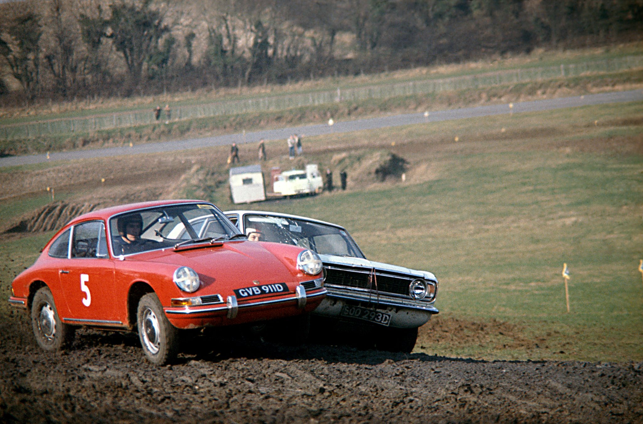 Tidenes første rallycross-løp på Lydden Hill i 1967. Vinner ble Vic Elford i sin 911. Foto Porsche