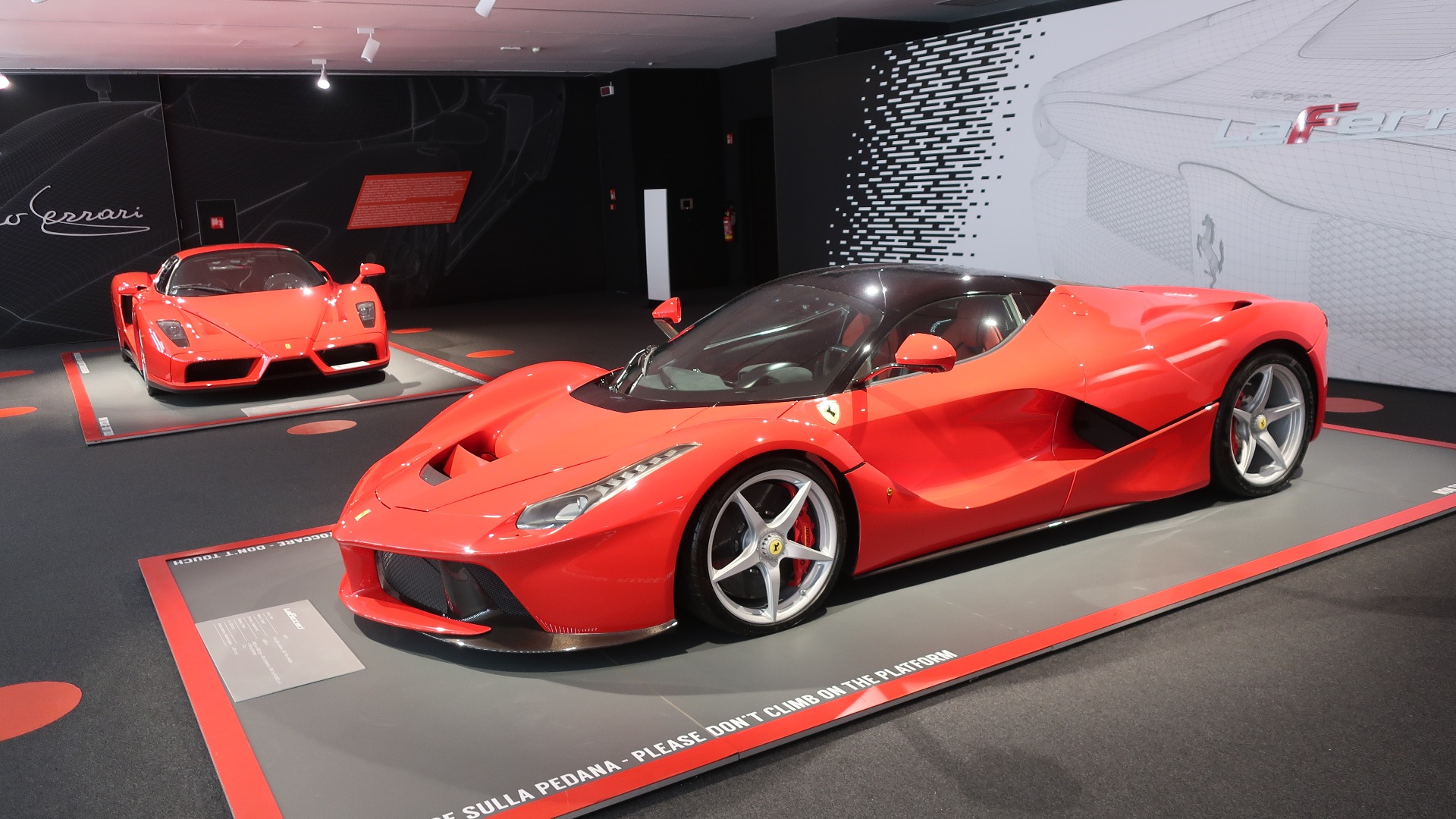 To Ferrari-museer: Hvilket er best?