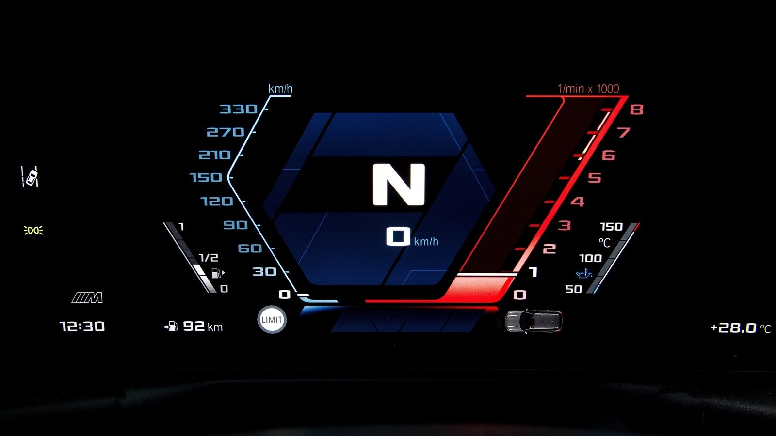 Instrument-grafikken må kunne sies å være svært raff.