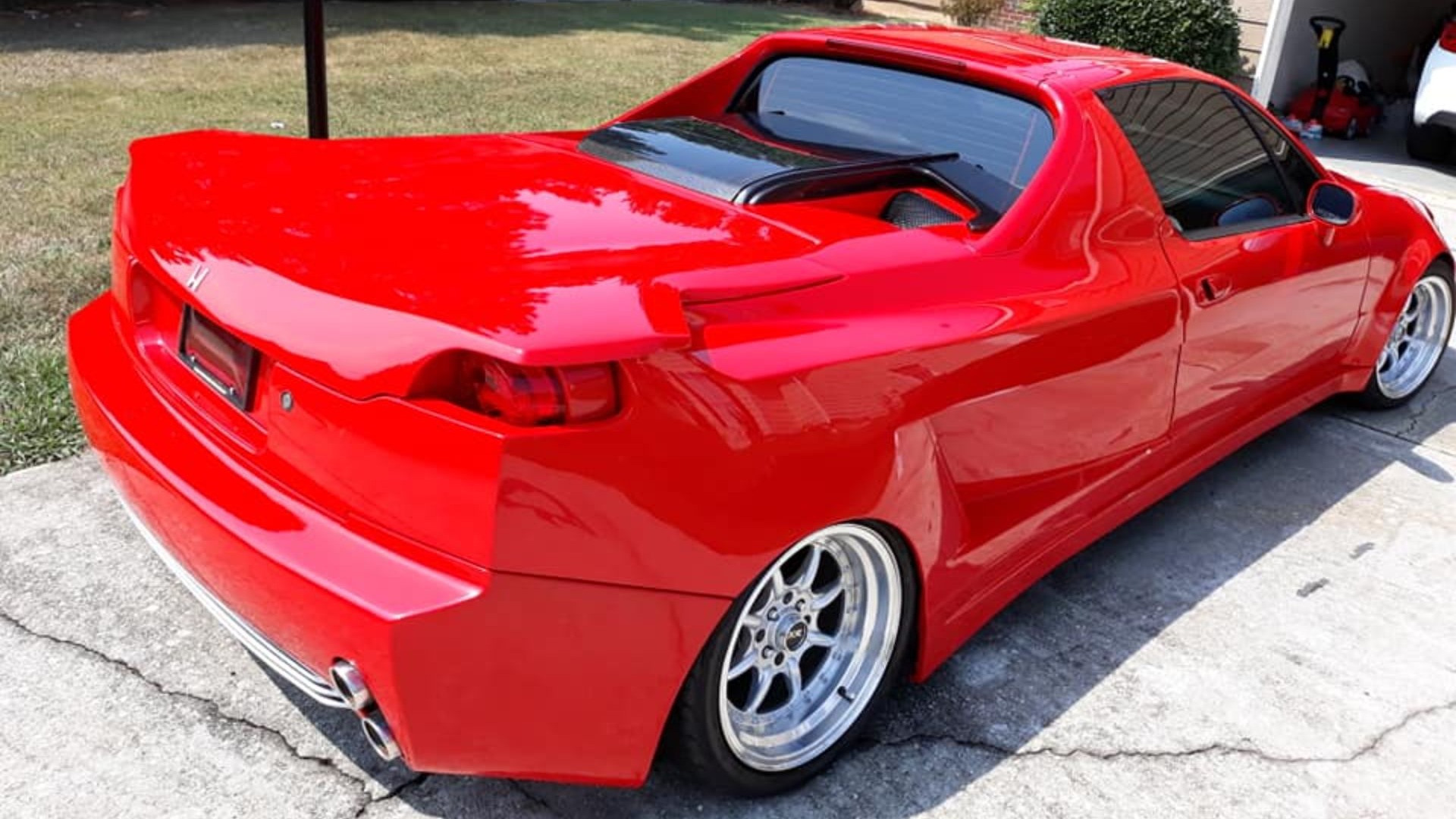 Dette skal se ut som en midtmotor superbil