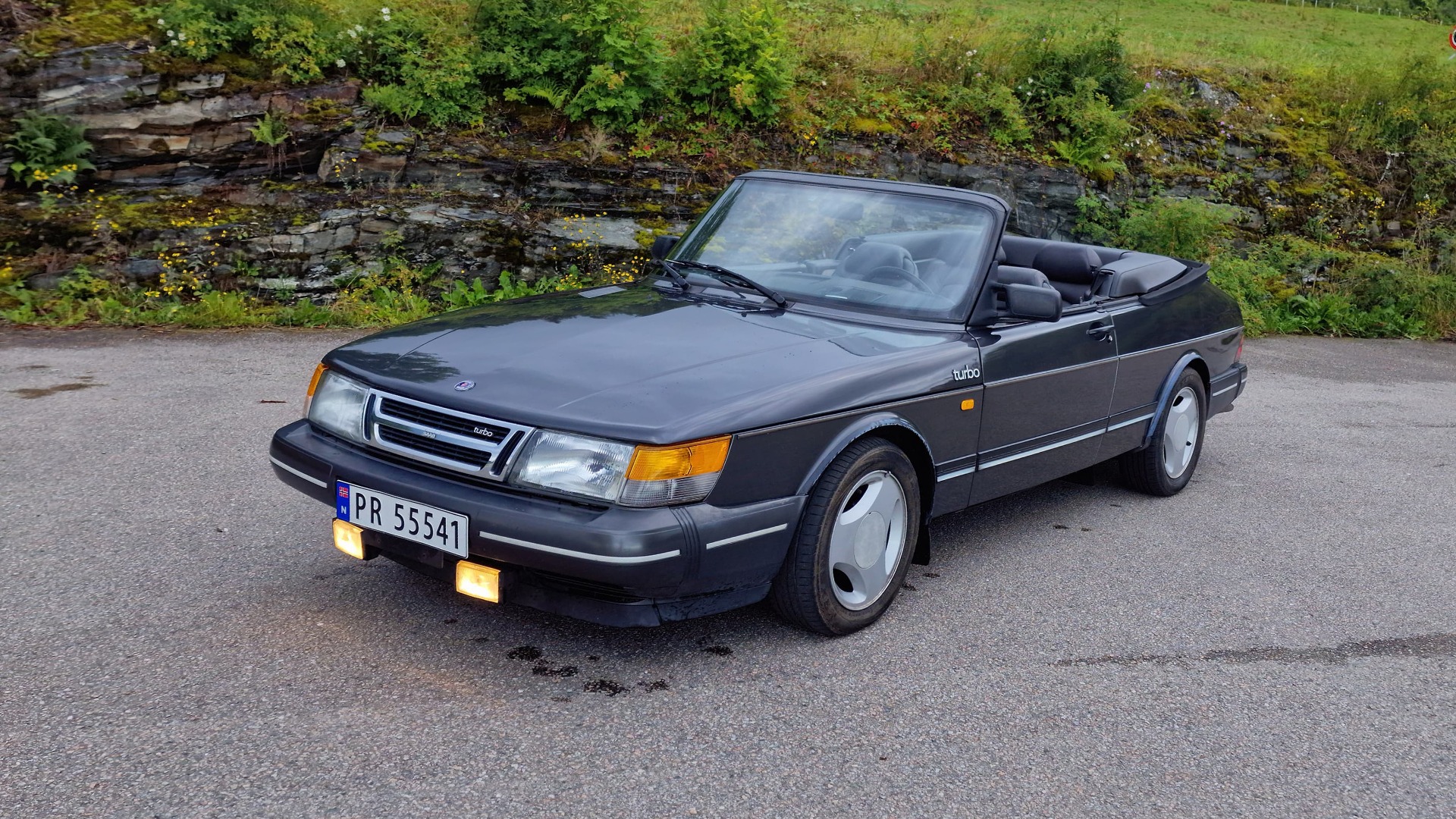 Herlig karosseriform, retrofelger og turbo. Hva mer kan man ønske seg?