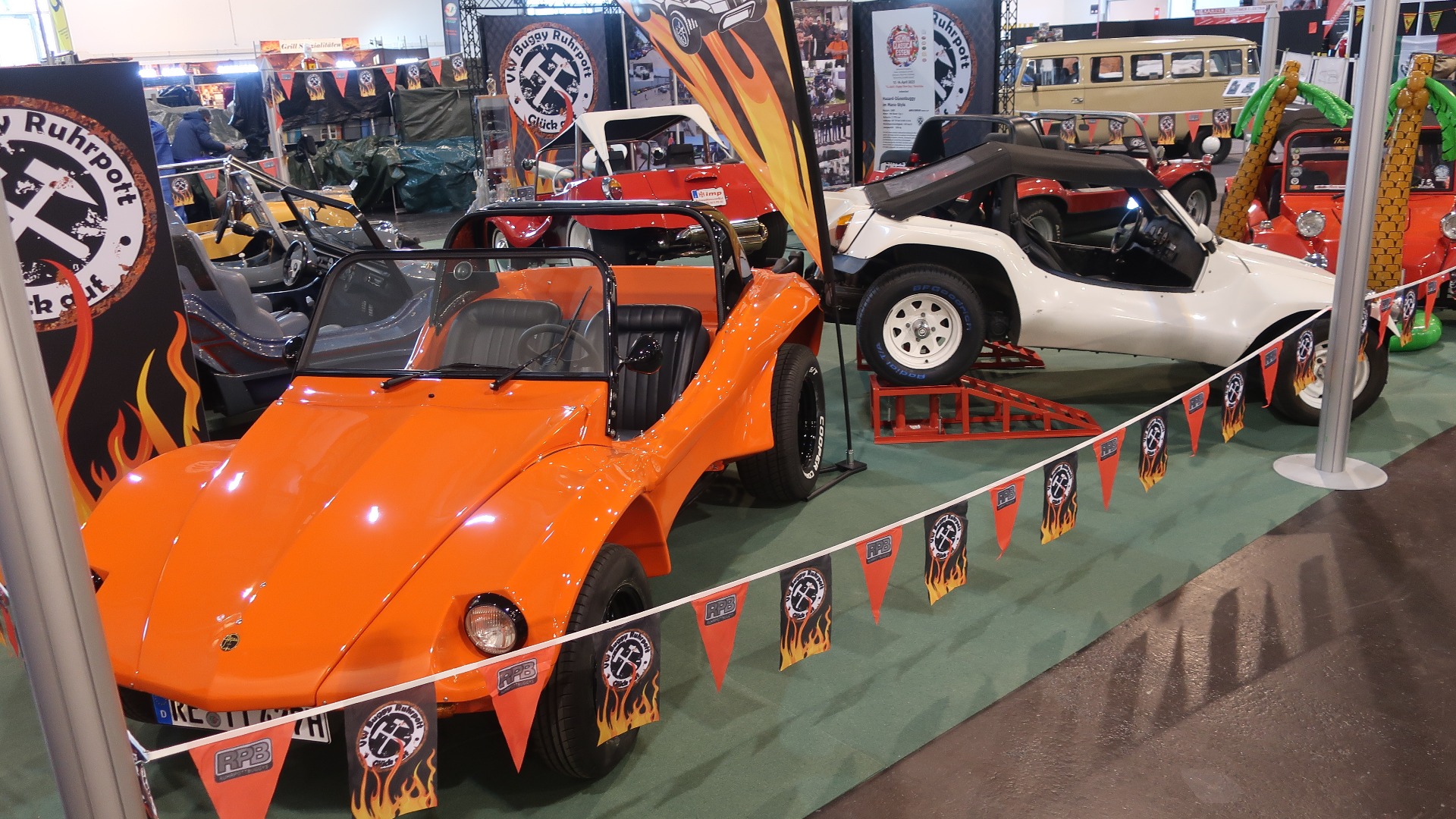 Beach Buggy verdenen er ofte litt glemt i klassikersammenheng, men er jo et særdeles fargerikt innslag i bilhobbyen.