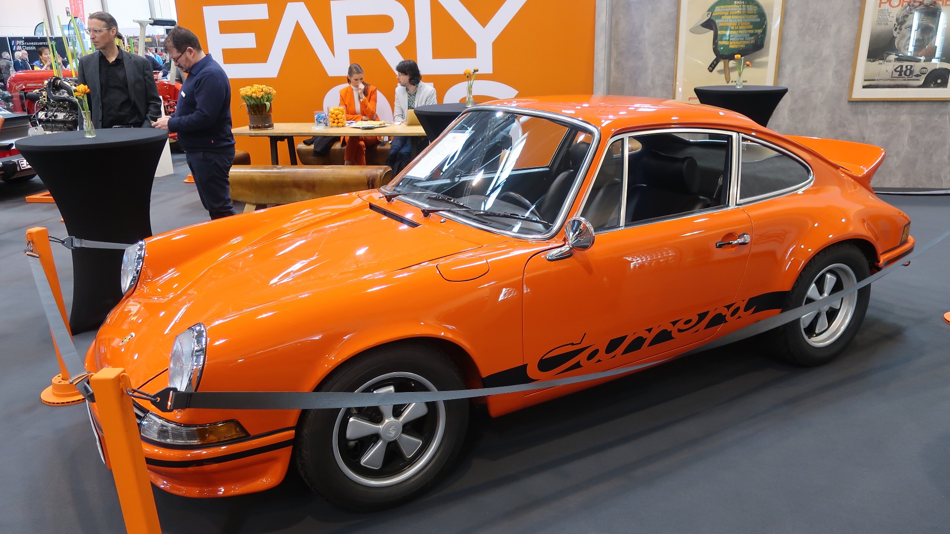 Den ultimate drøm for mange Porsche 911 Carrera 2.7 RS i M471 Leichtbau utførelse. Lakkert i M2323 Blutorange. Dette er snadder fra aller øverste hylle.