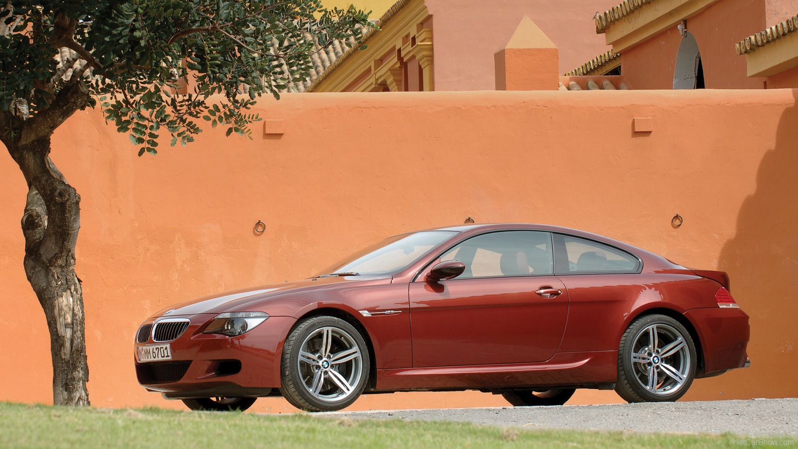 Den har over 500 hester, men er BMW M6 en ekte sportsbil av den grunn. Ikke hvis man følger den opprinnelige definisjonen på en sportsbil.