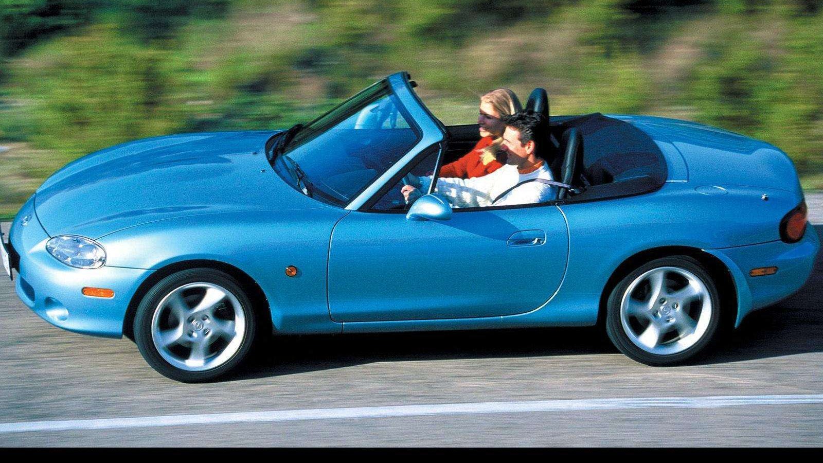 Den mest suksessfulle sportsbil de siste 30 år er Mazda MX-5. En perfekt fortolkning av begrepet sportsbil som det var ment å være.