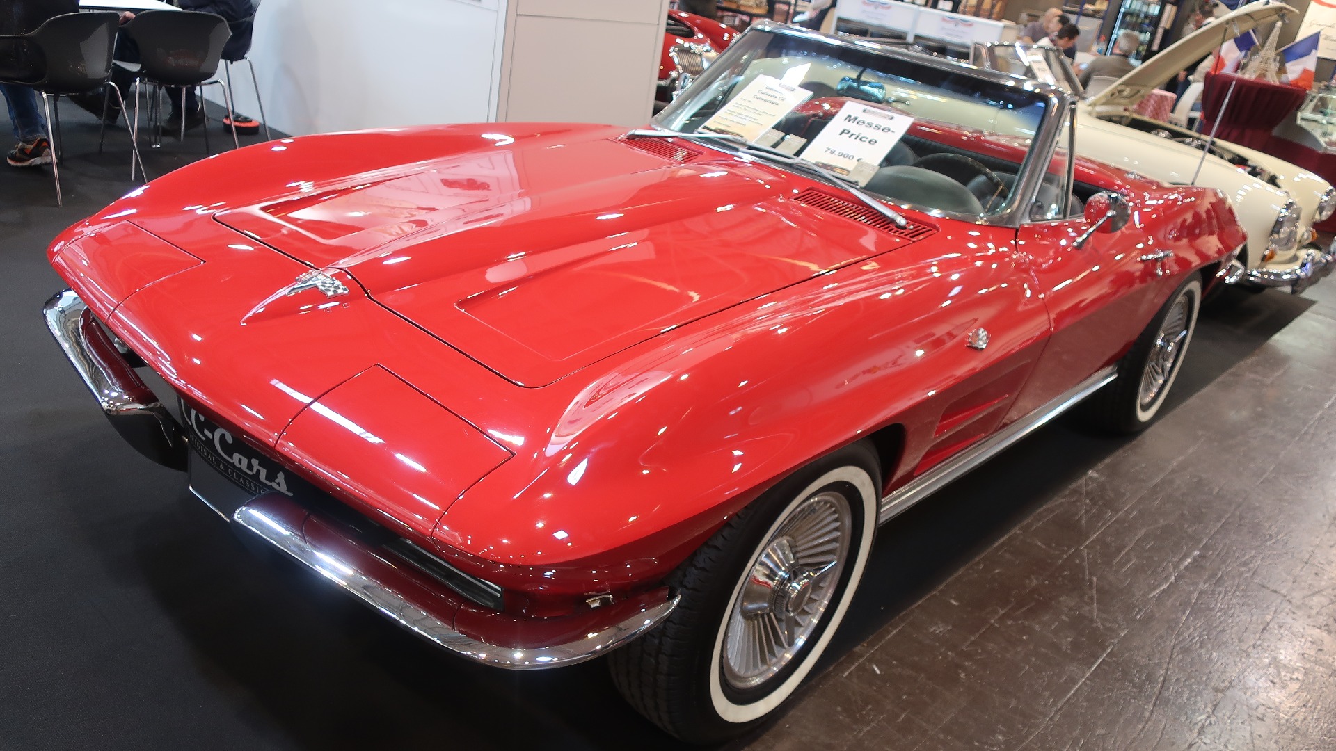 En av mange pene Corvette C2 til salgs, akkurat denne 1964-modellen var til salgs for 80.000 Euro.