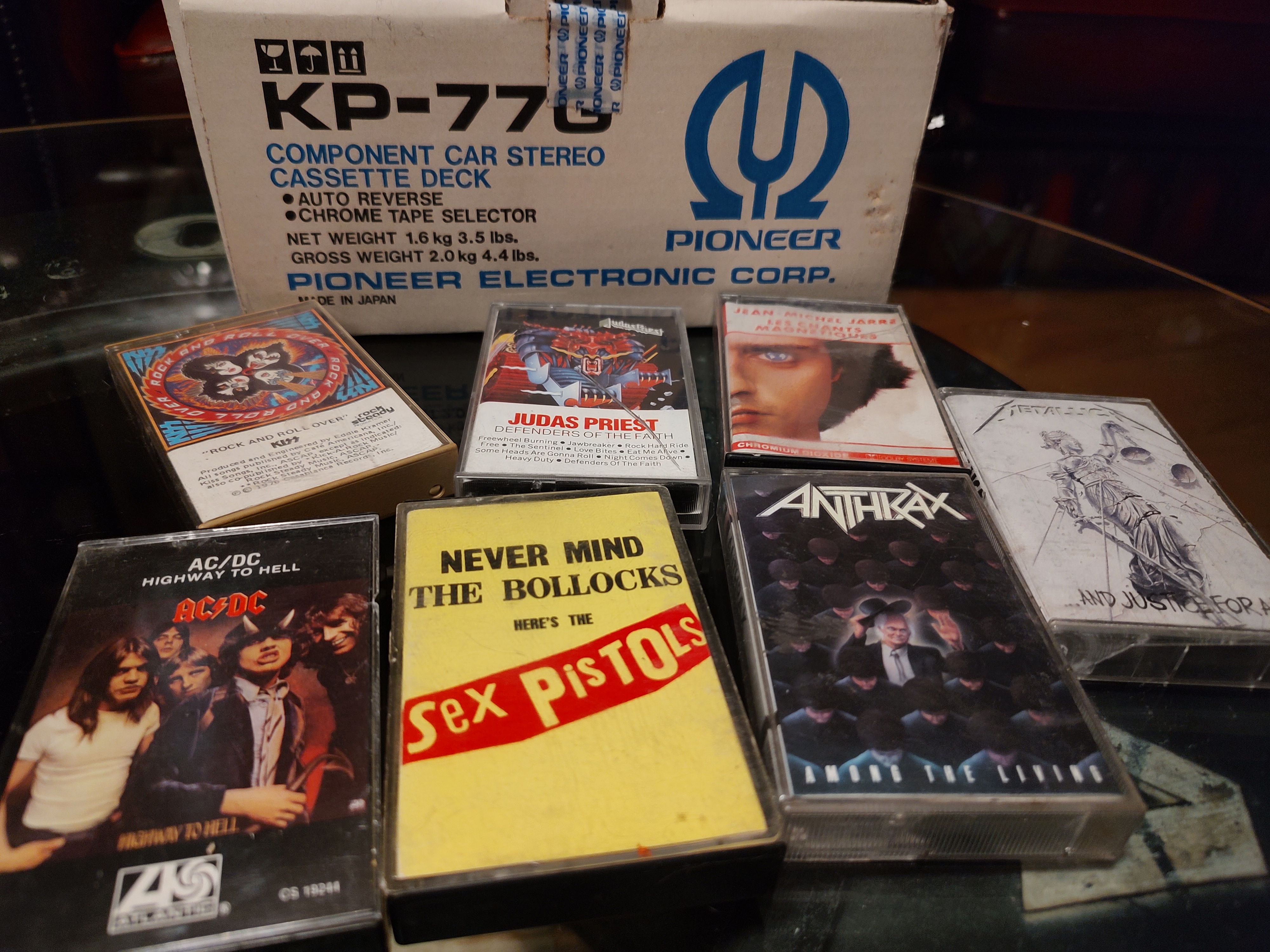 Practice what you preach. Med ny kassettspiller og gamle klassikere på lur er jeg klar for sesongen.