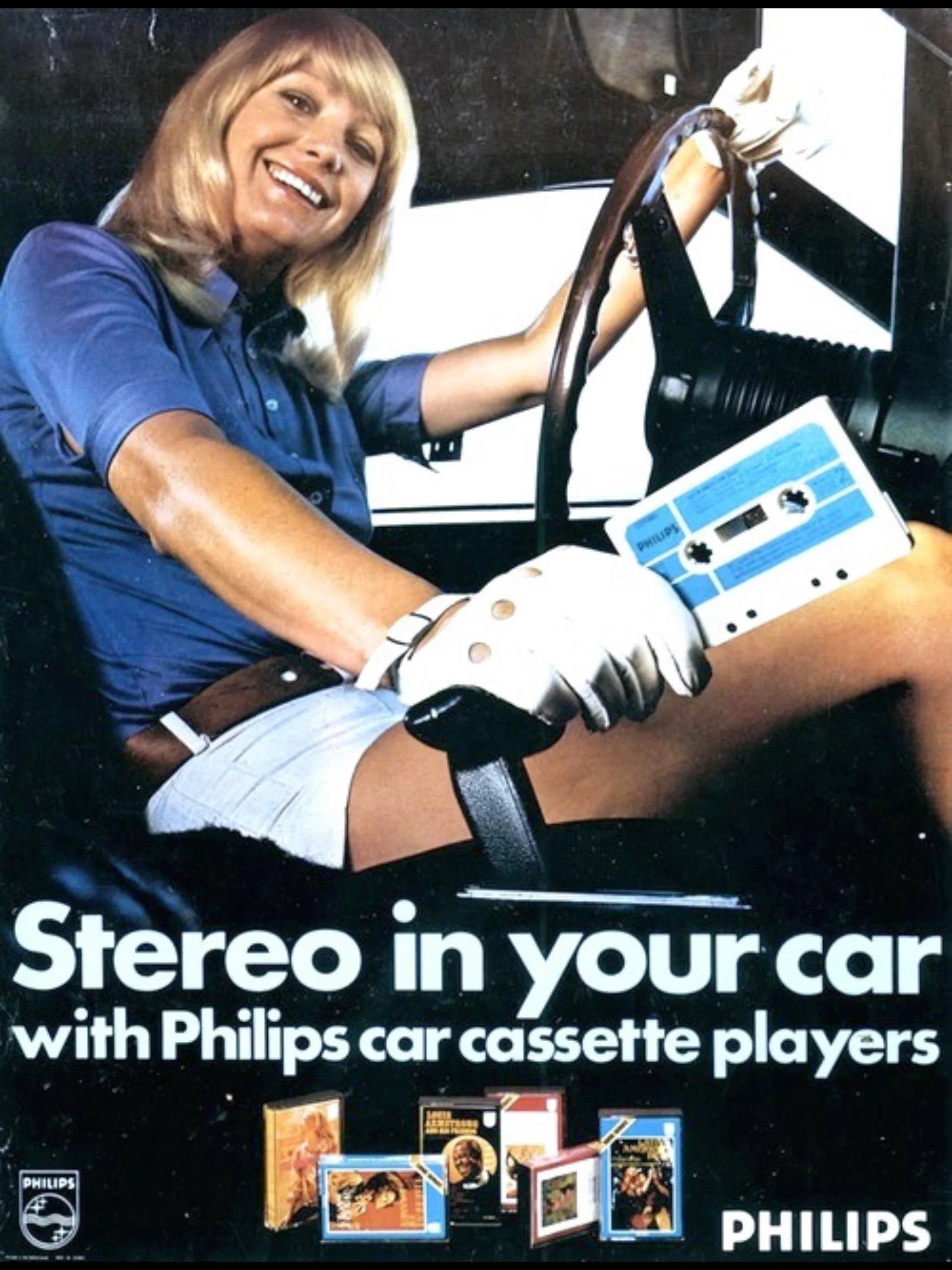 Stereo i din bil med Philips kassettspiller. Da blir man glad når man kjører.