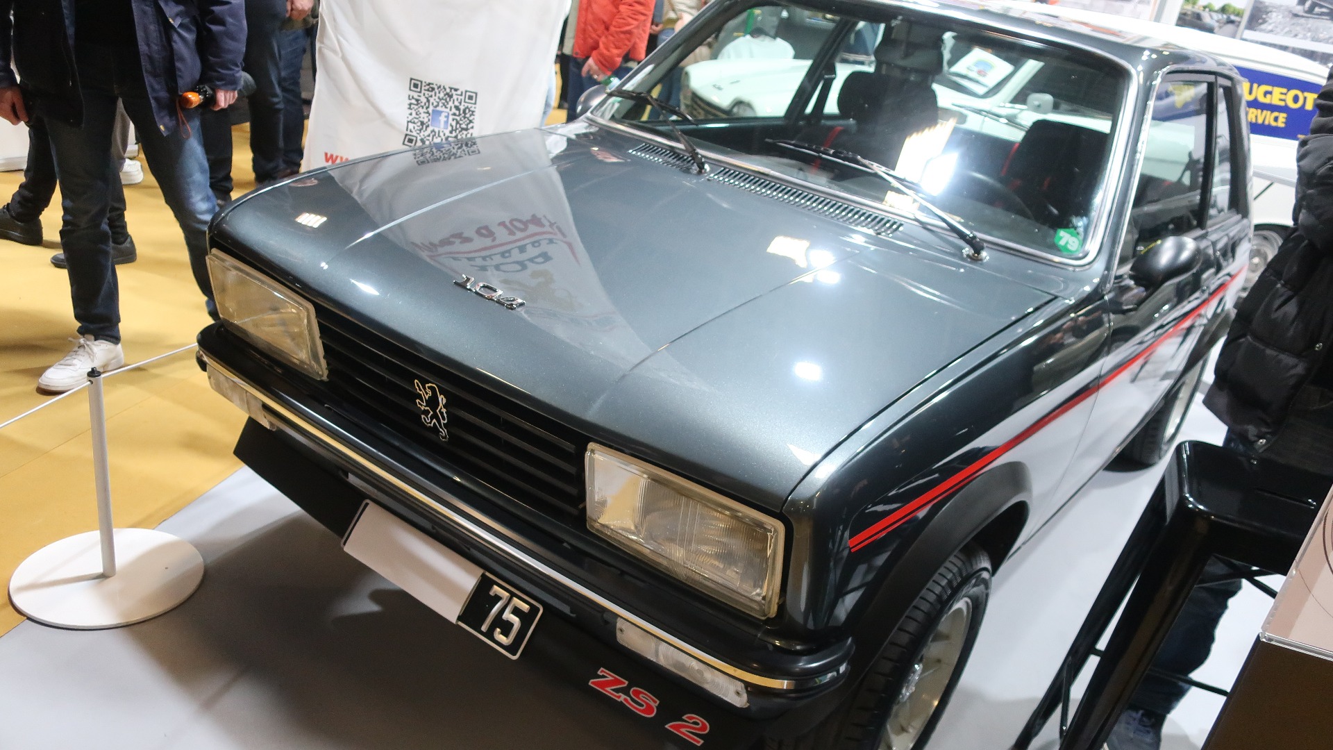 Peugeot 104 Coupe er en liten frekkis.